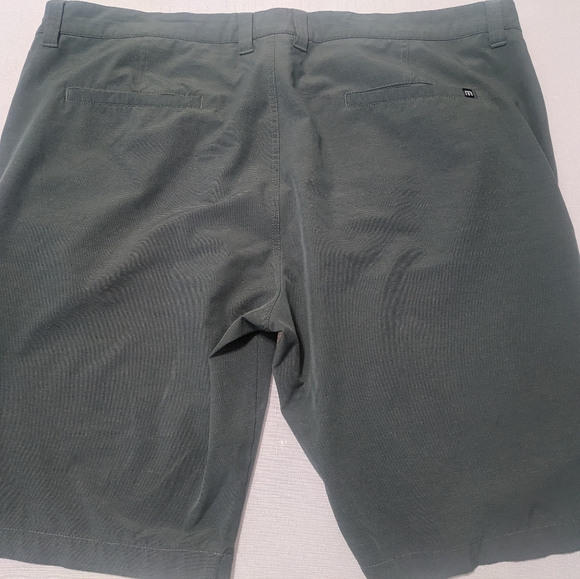 Travis Mathew Beck Short size 40 - Picture 2 of 5